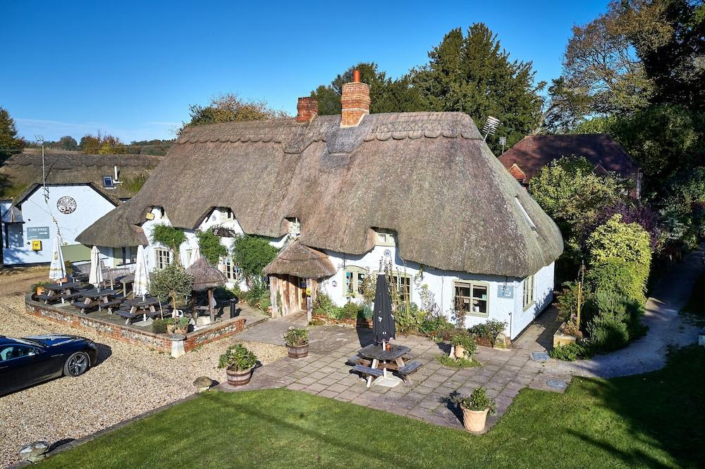 The Hatchet Inn Chute Εξωτερικό φωτογραφία